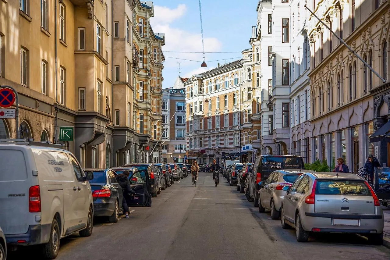 Sanders Main - Endearing Two-Bedroom Duplex Apartment With A Balcony Next To Magical Nyhavn Koppenhága