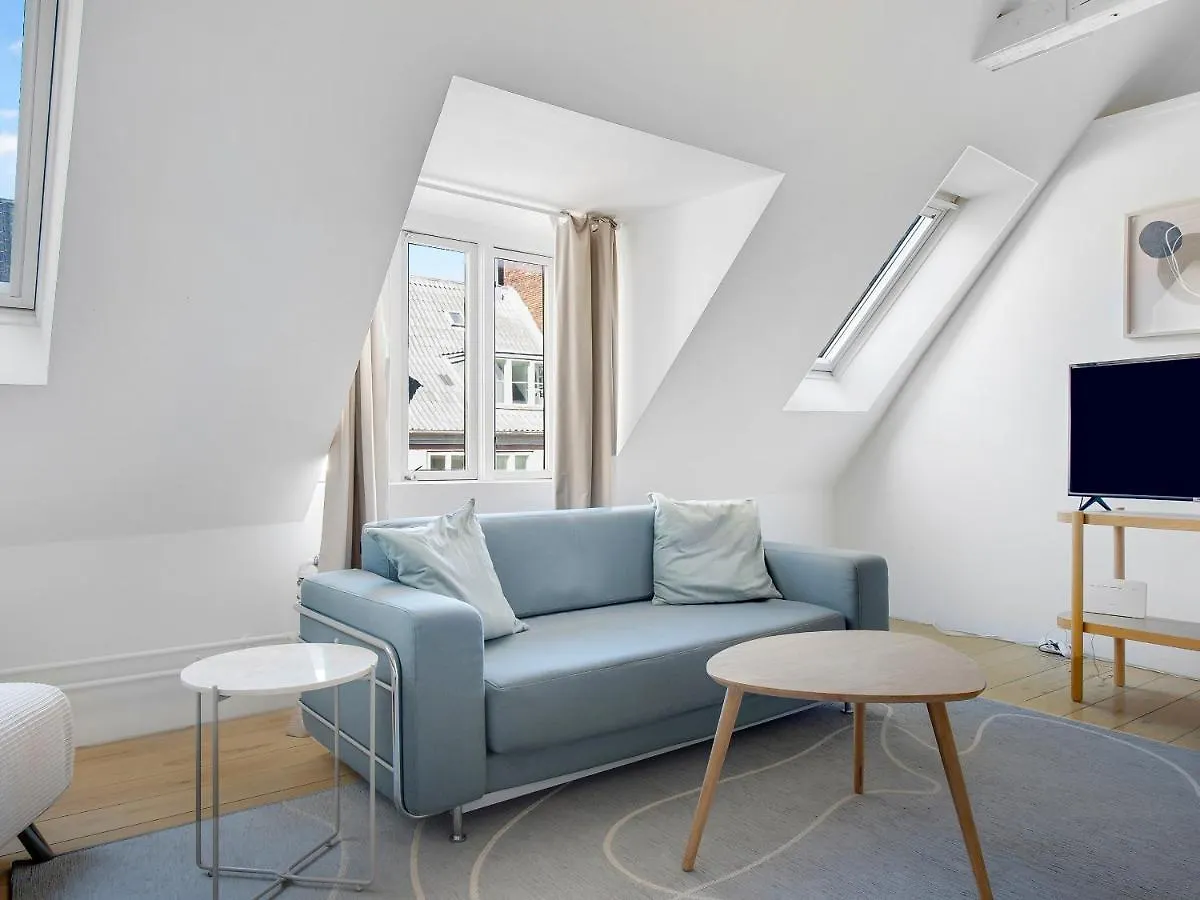 Sanders Main - Endearing Two-Bedroom Duplex Apartment With A Balcony Next To Magical Nyhavn Koppenhága